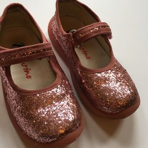NATURINO VGUC pink sparkly boutique Mary Janes.